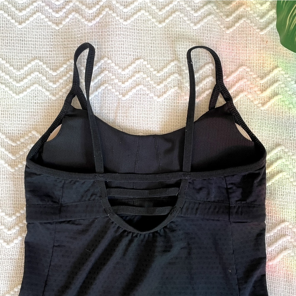Athleta Sports Tank with Built-in Padding Black - Picture 4 of 7